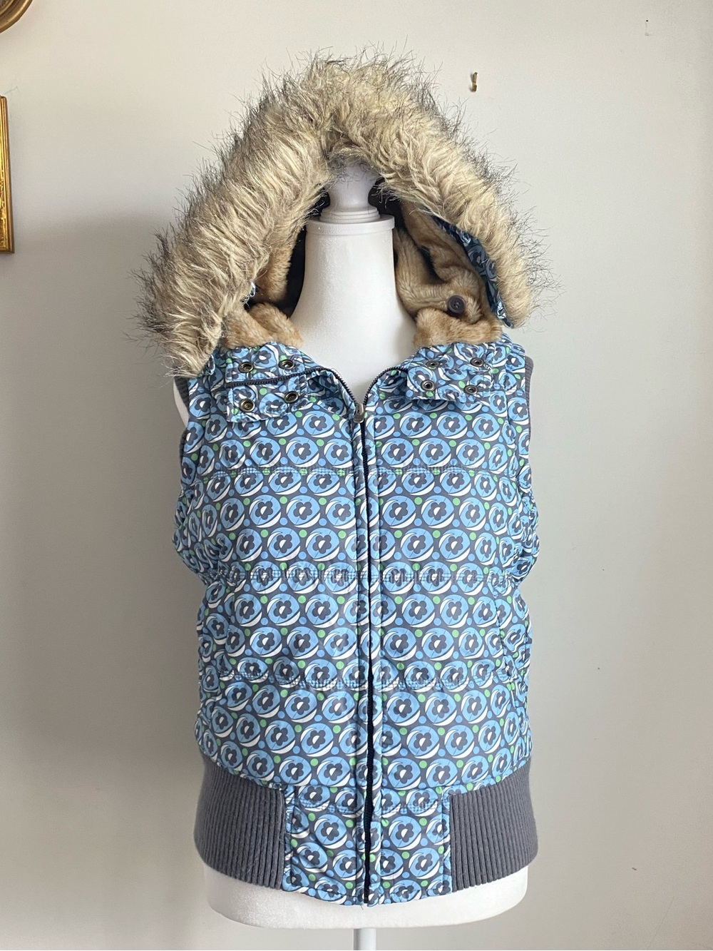 Aeropostale Y2K Faux Fur Hoodie Puffer Vest Geometric Print Fur Sz L